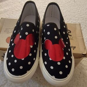 🆕️🐭Disney Minnie Mouse Slip On Sneakers, Sz 12, 13